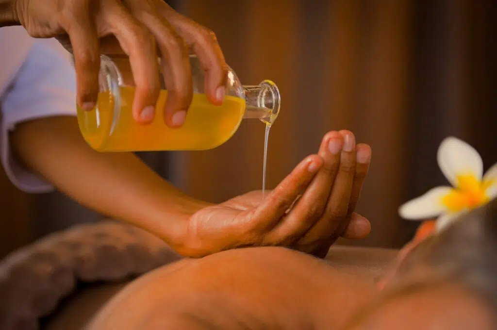 Ontspanningsmassage met aromatherapie bij Aroen-Ya